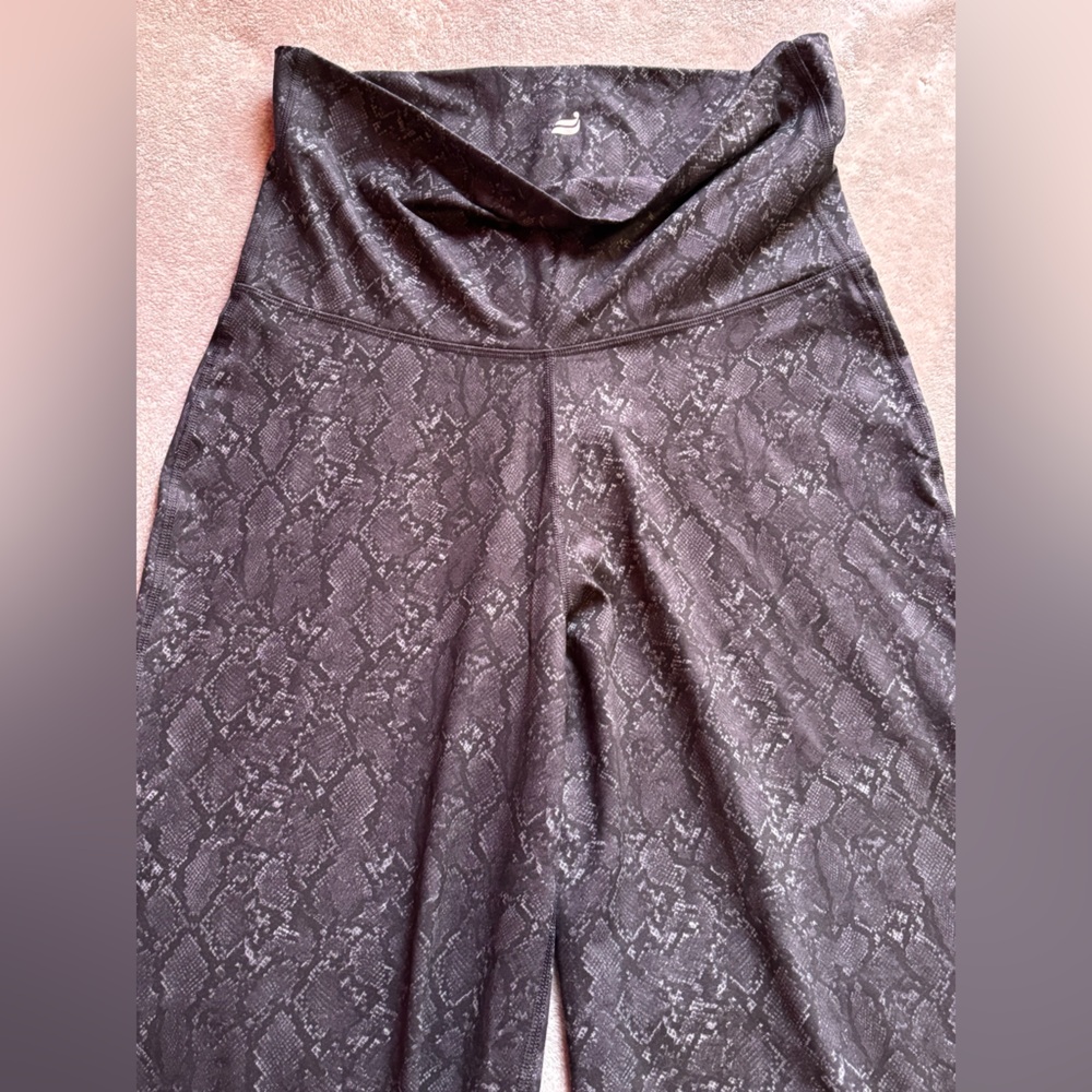 Fabletics Black and Gray Wide Leg Pants